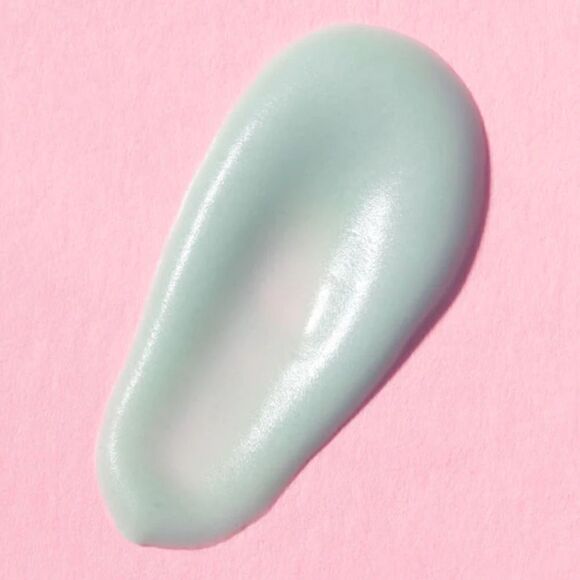 Earth Harbor Aqua Aura Reparative Eye Cream! - Picture 4 of 5